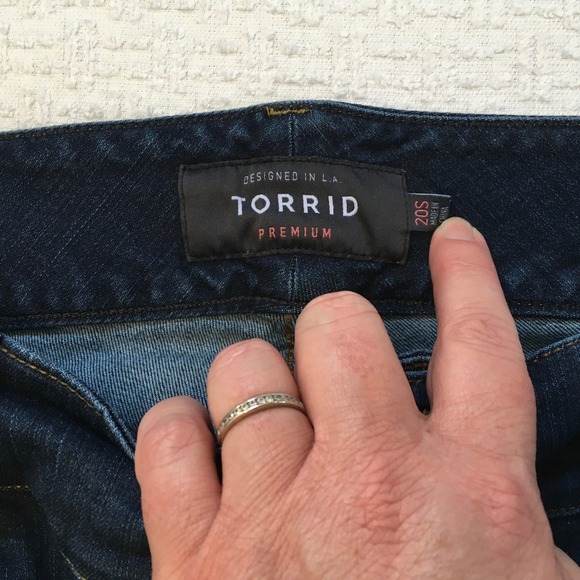 Torrid Premium Dark Wash Skinny Jegging Jeans Women Size 20S - Picture 2 of 8